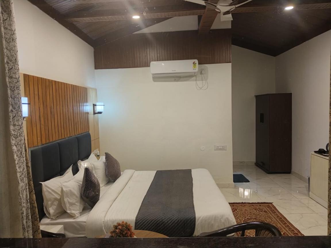 Corbett Jungle Breeze Resort รามนาการ์ ภายนอก รูปภาพ