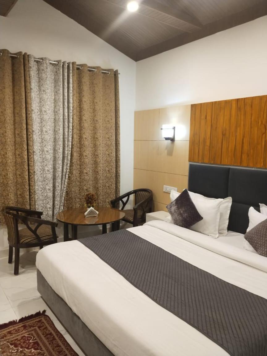 Corbett Jungle Breeze Resort รามนาการ์ ภายนอก รูปภาพ